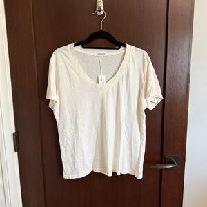 Perfect White Tee v-neck